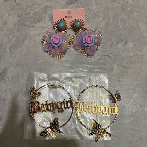 Earrings gold butterfly hoops flower bundle brand new - Picture 2 of 4
